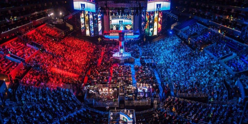 Esports chuyên nghiệp mới lạ đầy kịch tính